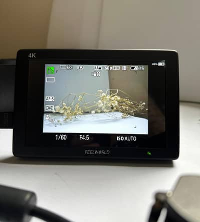 Feelworld 4k T7  HDMI camera monitor (slightly used)