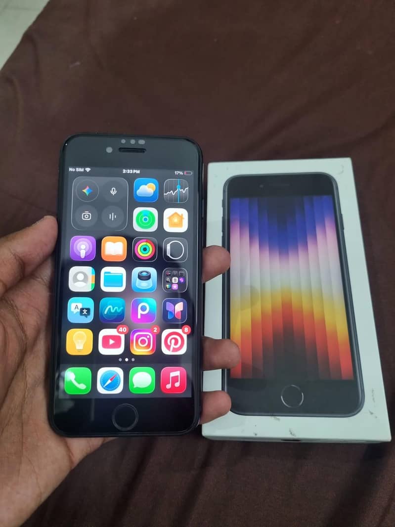 Apple iPhone SE 12