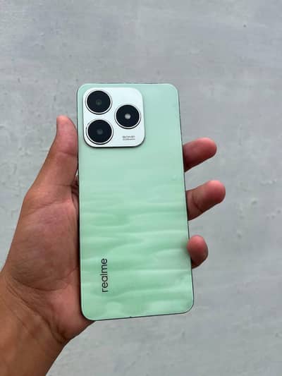 Realme C63
