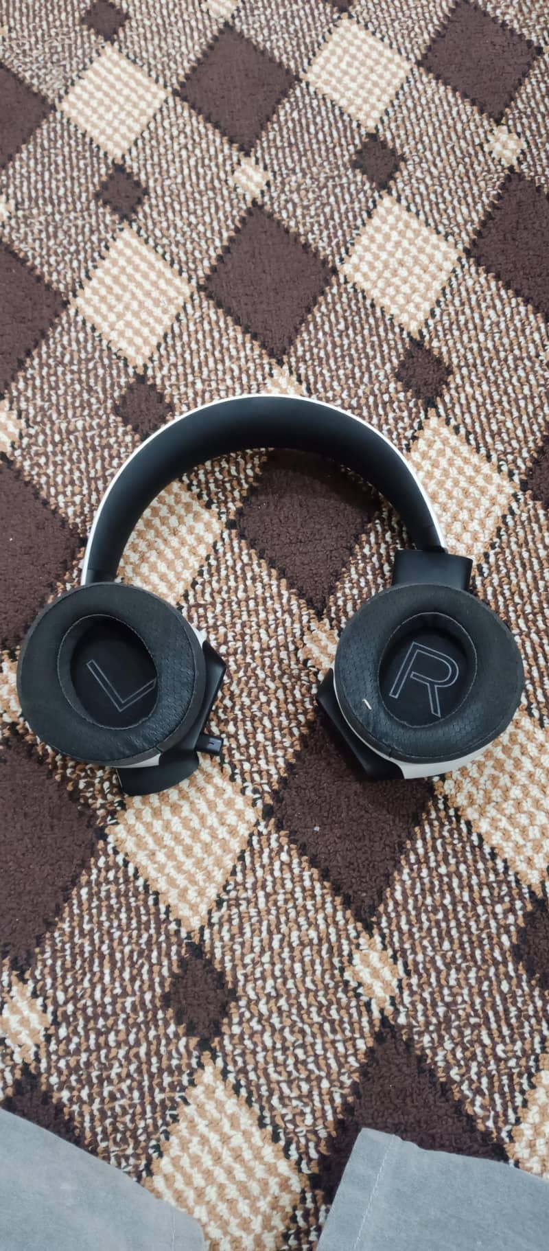 Alienware 7.1 Gaming Headset 2