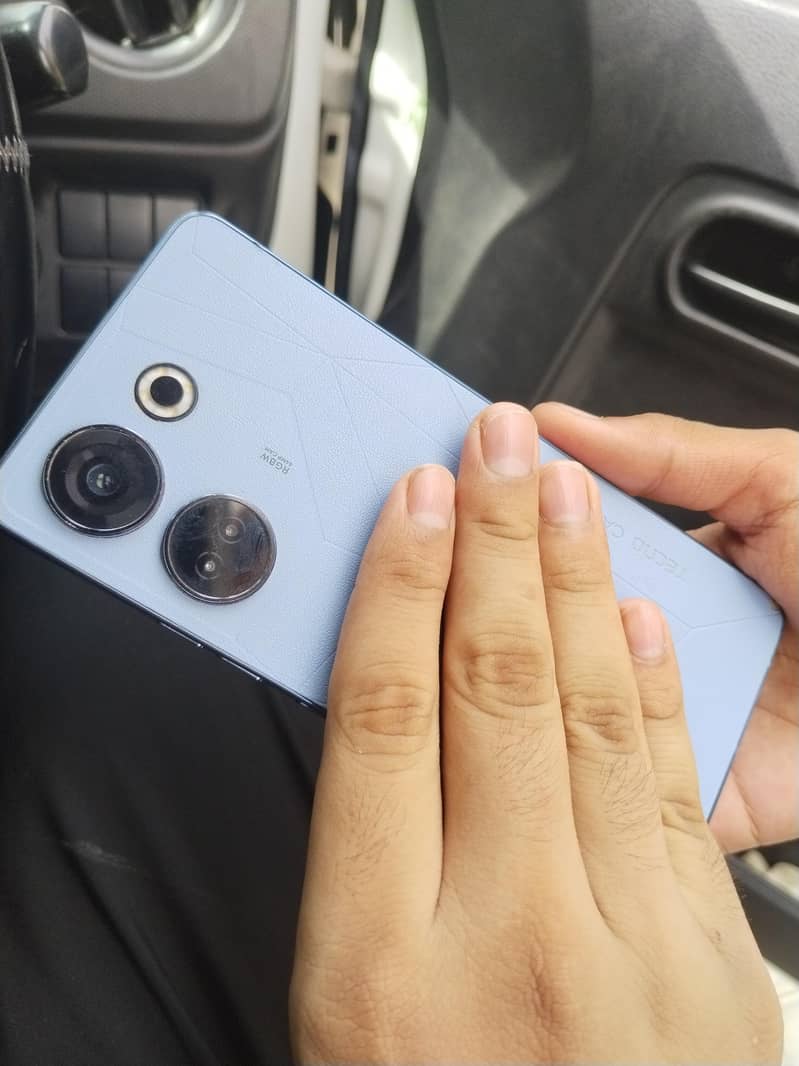 Tecno CAMON 20 2
