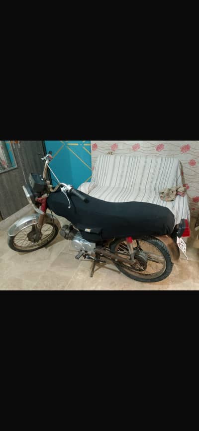 Honda 1983 sukkar num