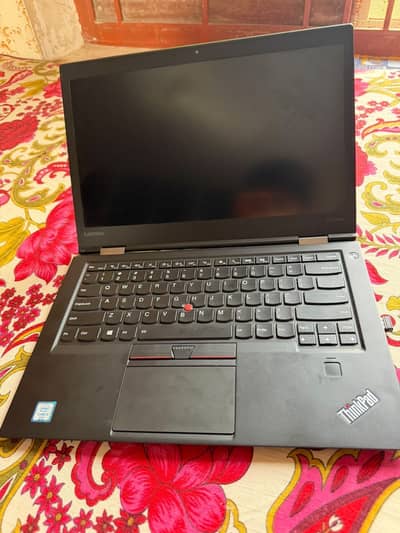 Lenovo laptop think pad X1 carbon 8 256