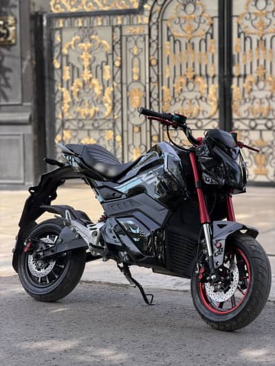 Electric Heavy Bike Thunderbolt