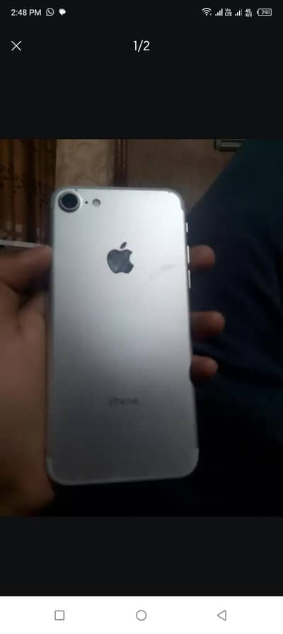 Apple iPhone 7