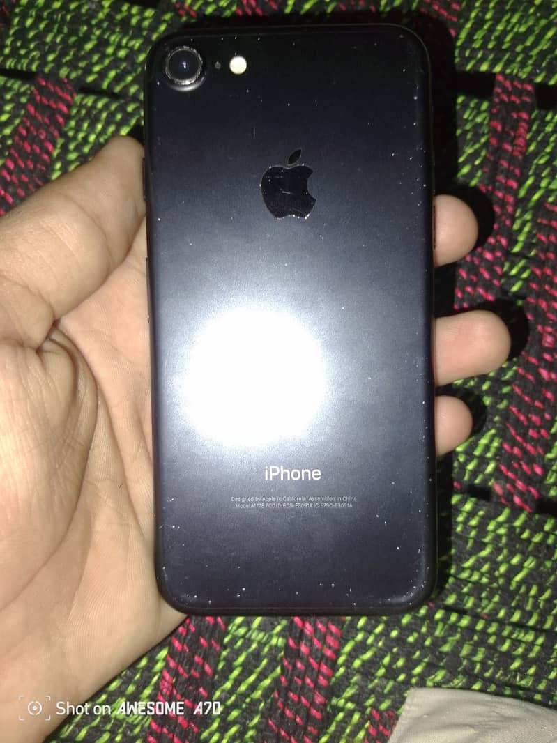 Apple iPhone 7 2