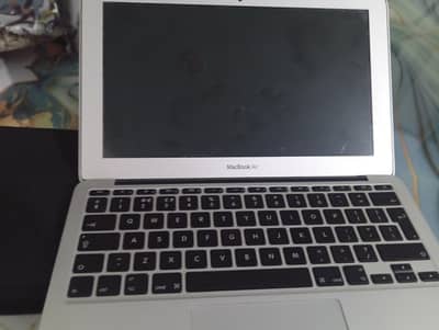 Macbook (not working) best for parts