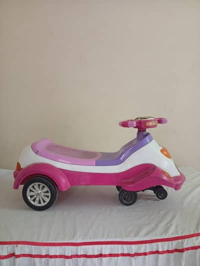 kids Deluxe twister ride car