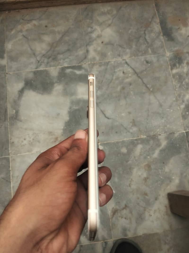 Apple iPhone 7 Plus 1