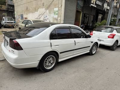 Civic 2004