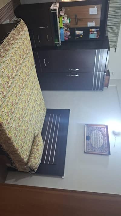DARK BROWN BEDROOM SET FOR SALE.