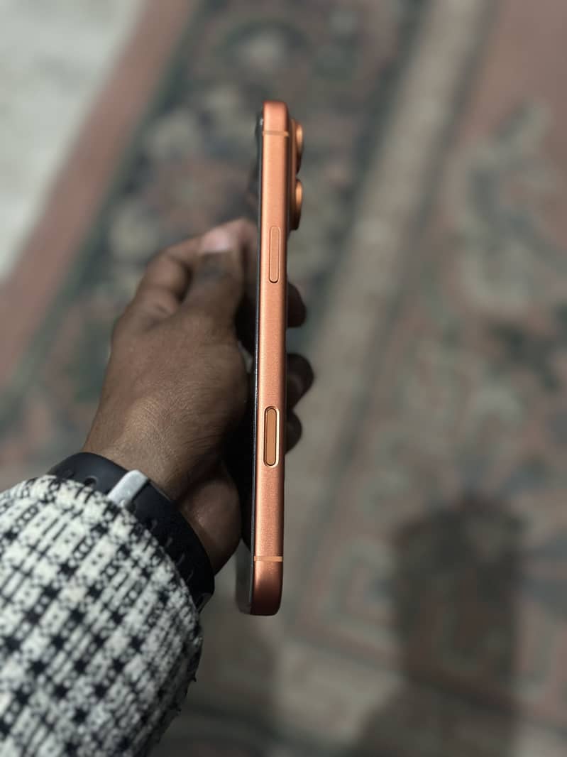 Apple iPhone 17 Pro Max 2