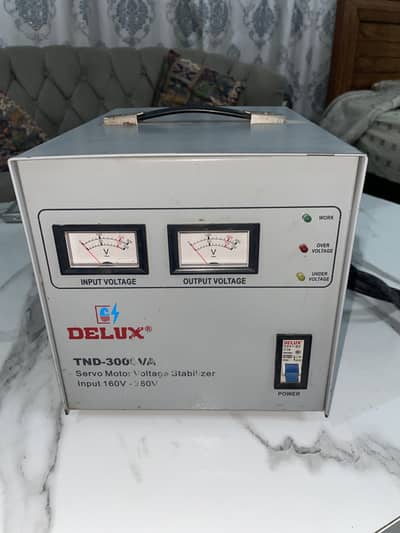 Stabilizer Delux 3000VA