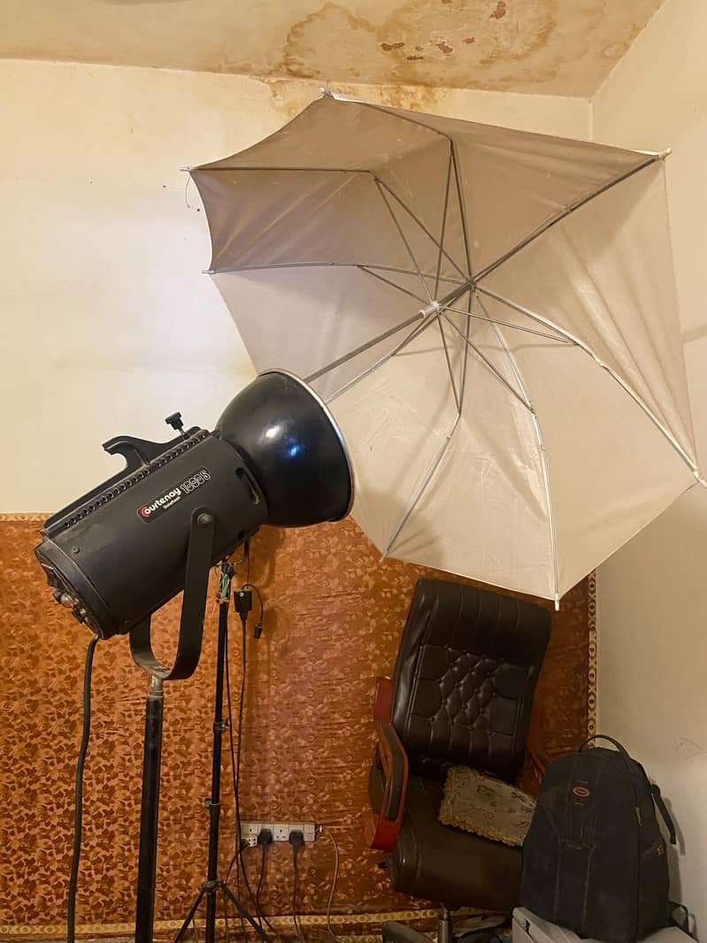 studio flash light umbrella 2