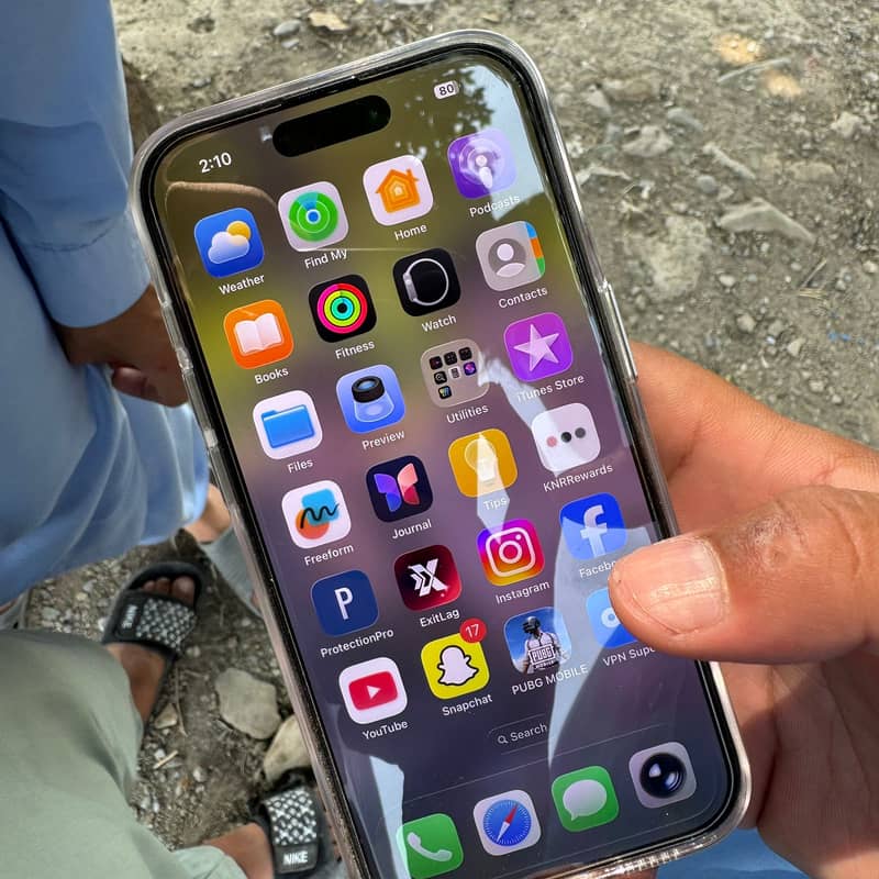 Apple iPhone 15 Pro Max 1