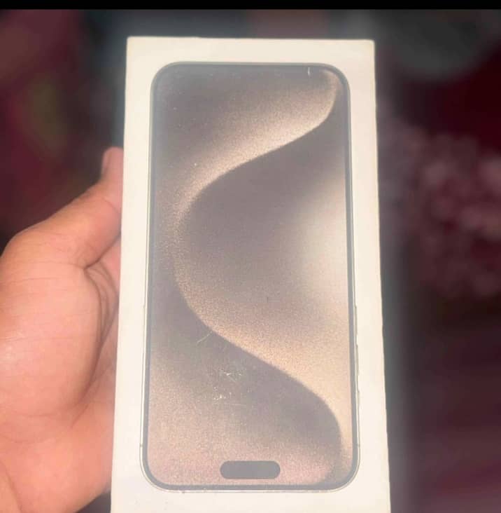 Apple iPhone 15 Pro Max 8