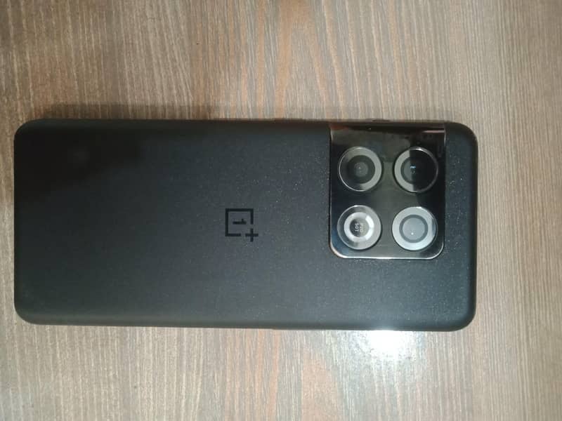 One Plus 10 Pro 7