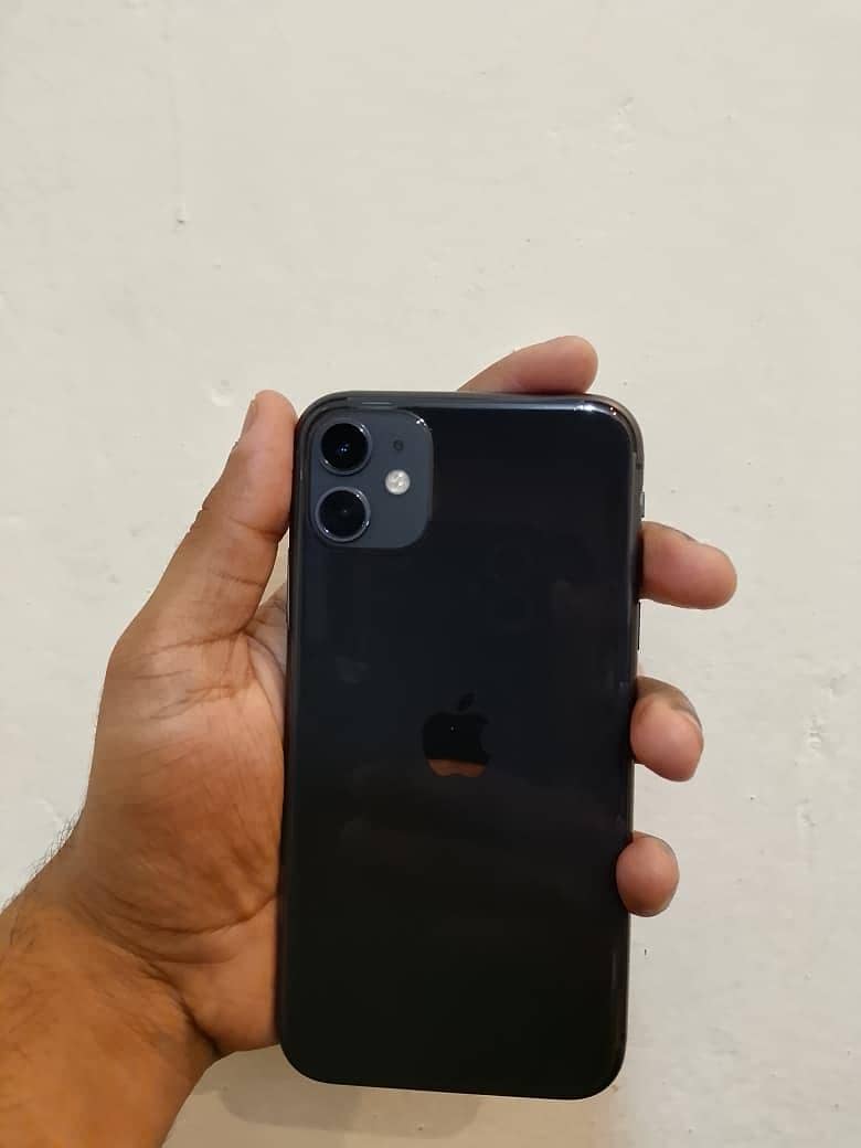 Apple iPhone 11 4