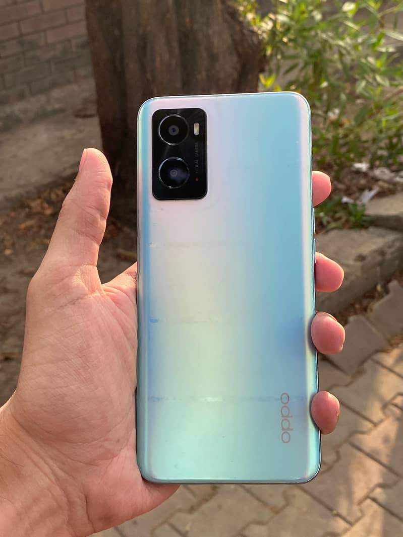 OPPO A76 0