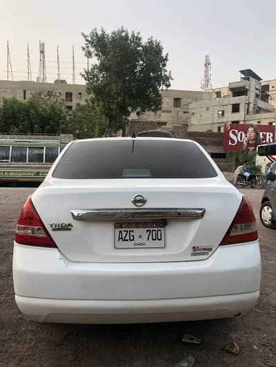 Nissan Tiida