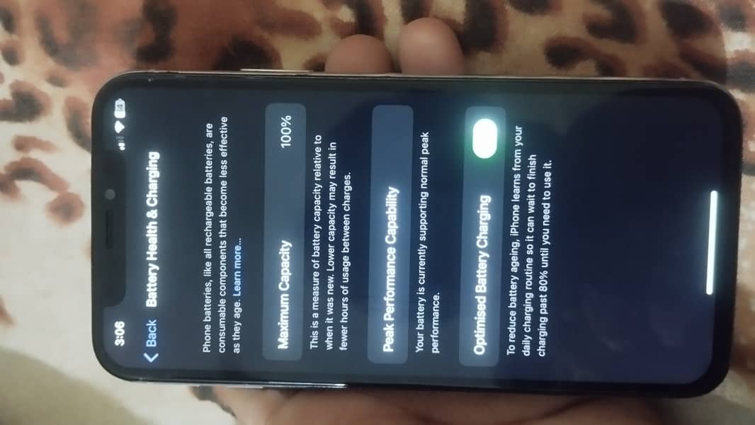 Apple iPhone X 4