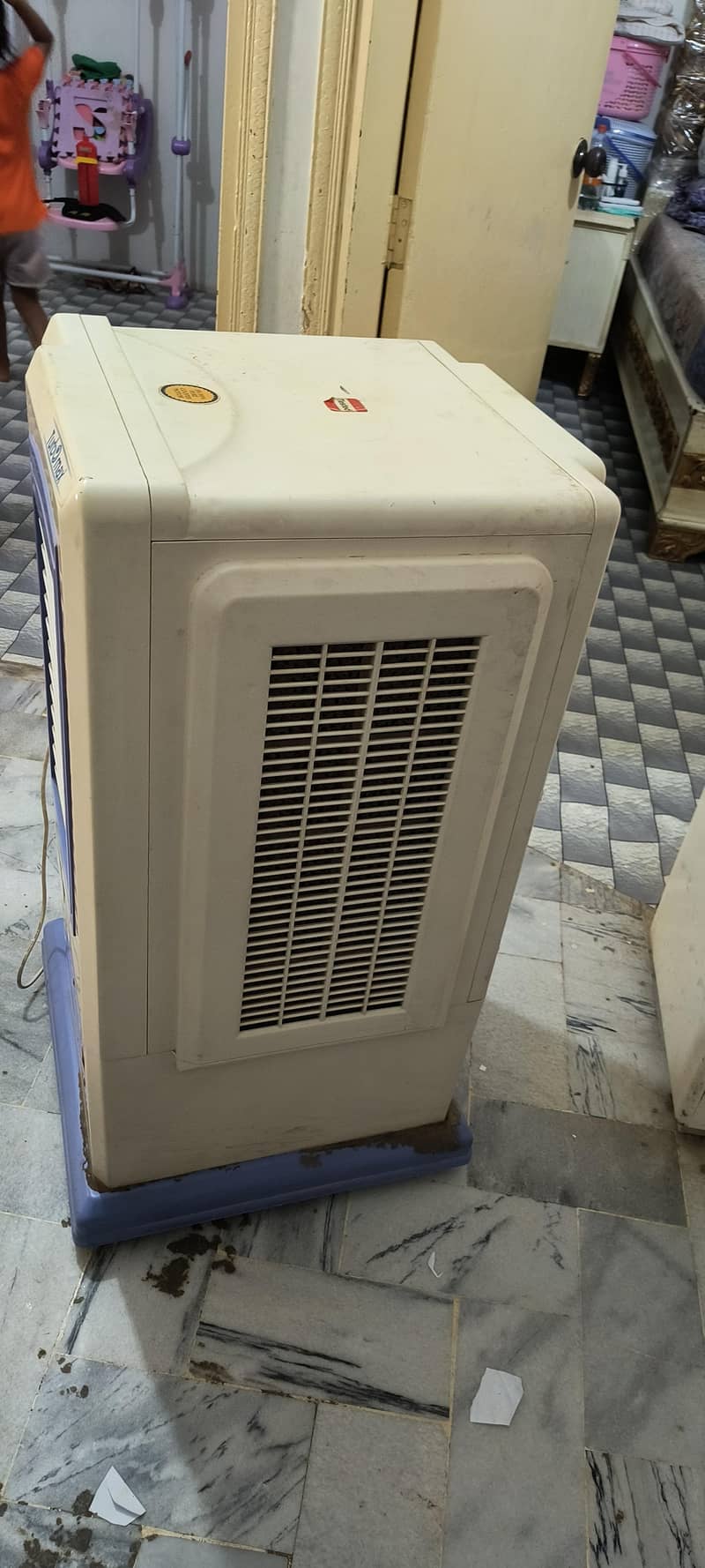 Room cooler 8