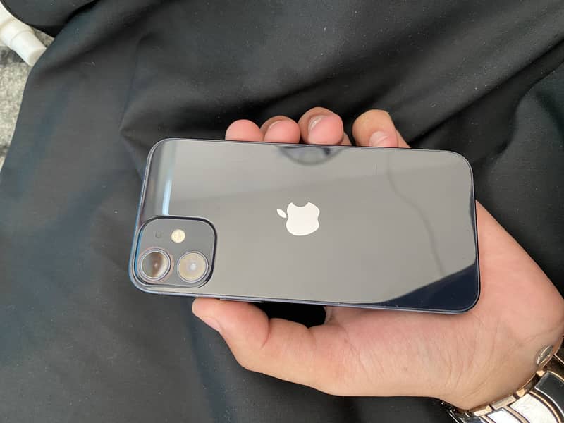 Apple iPhone 12 mini 2
