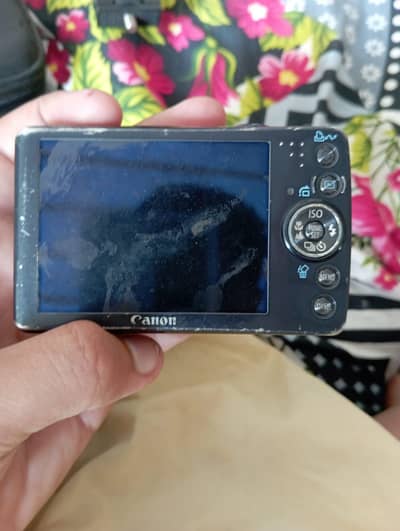 Canon Digital Camera - Compact Point-and-Shoot (Pre-owned