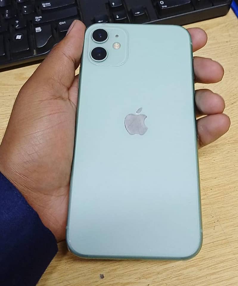 Apple iPhone 11 0
