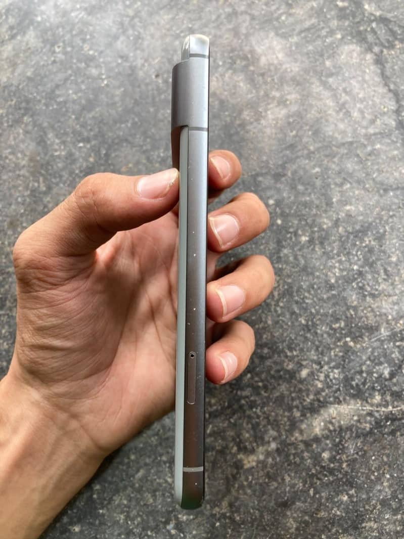 Google Pixel 8 7