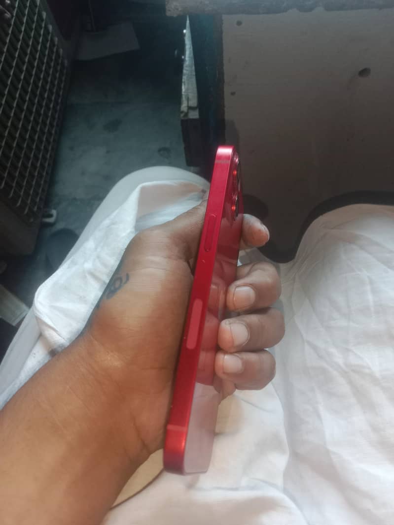 Apple iPhone 13 3