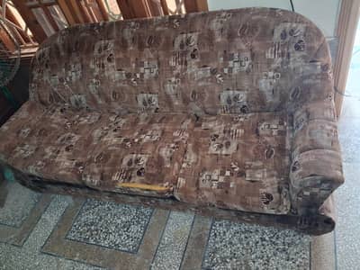 5 seatet sofa for sale urgent haripur tip colony