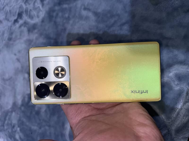 Infinix Note 40 Pro 0
