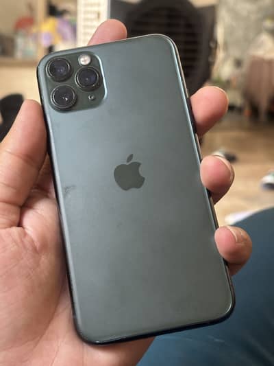 iPhone 11 Pro green colour 64 gb factory unlock camera 1x blur only