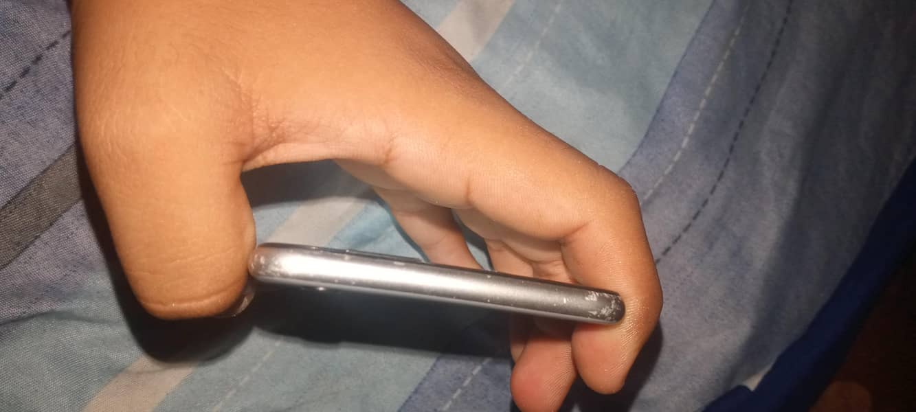 Apple iPhone 6 Plus 3
