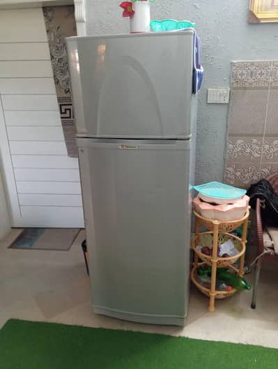 dawlance fridge  working never open or repaired, 100% guaranteed