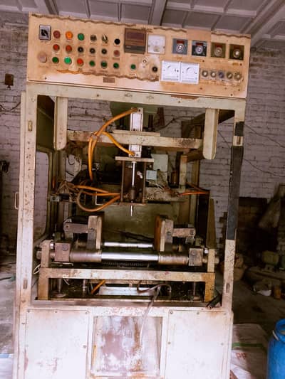 Blow molding machine urgent sale