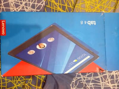 Selling Lenovo M8 4th gen for half price a little bit used