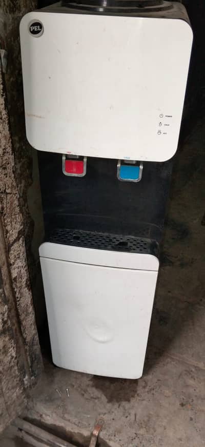 PEL Hot & Cold Water Dispenser | Excellent Condition | Cabinet Model