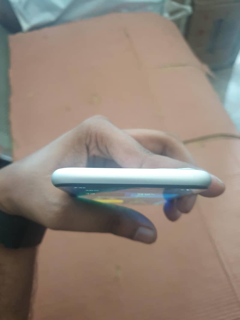 Apple iPhone 11 5