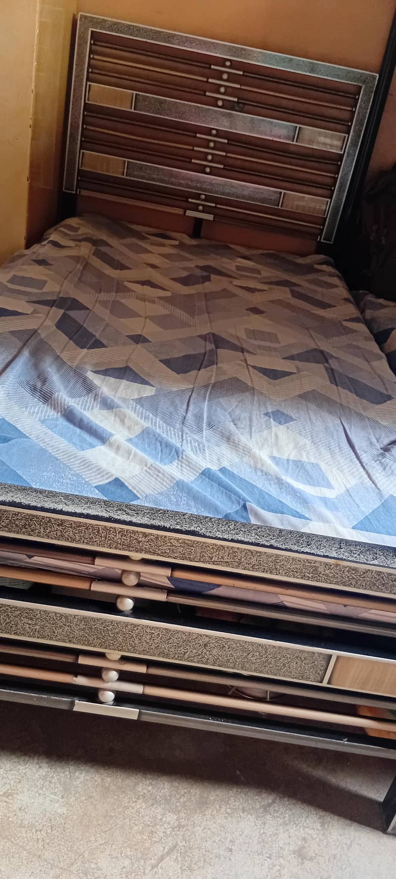 Single Bed used 0