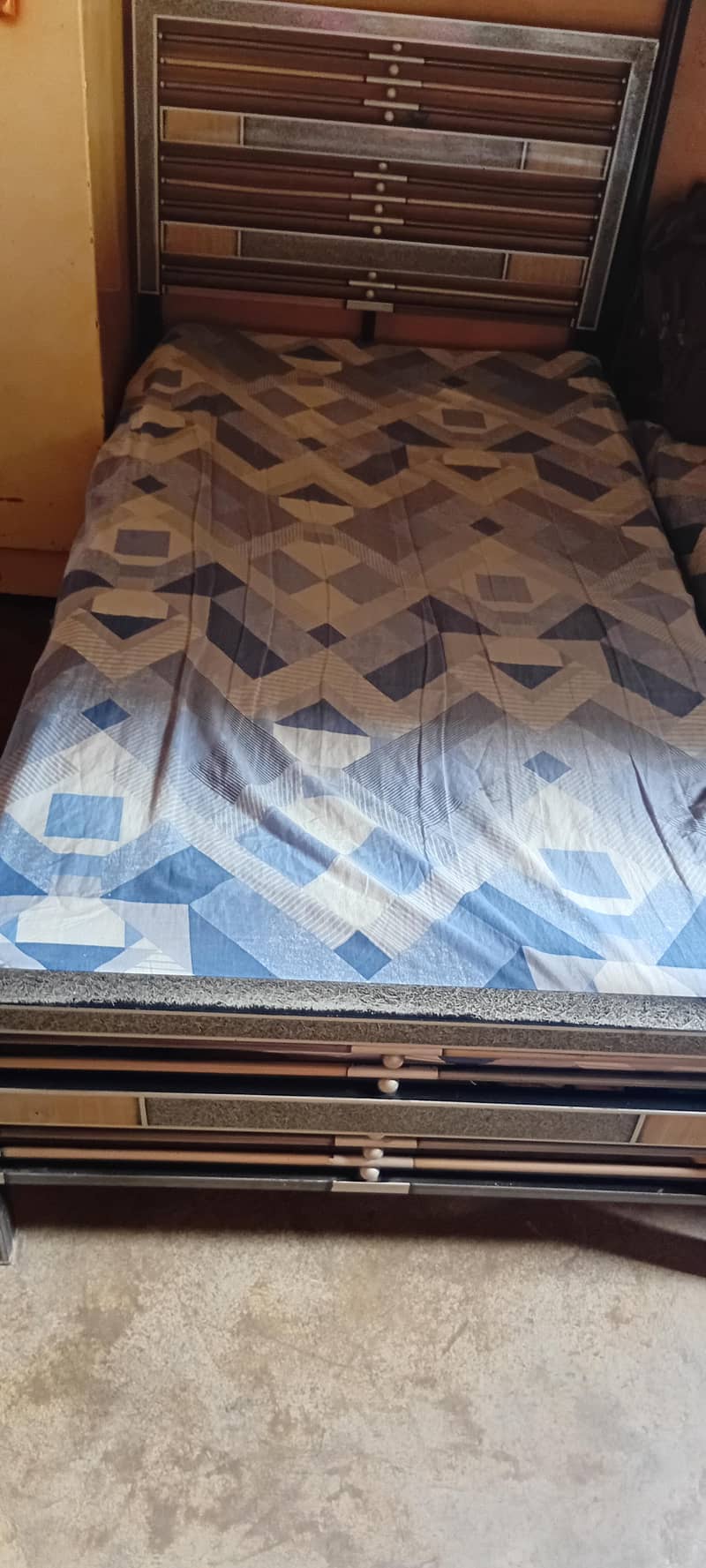 Single Bed used 1