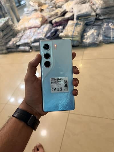 Tecno CAMON 40 Pro