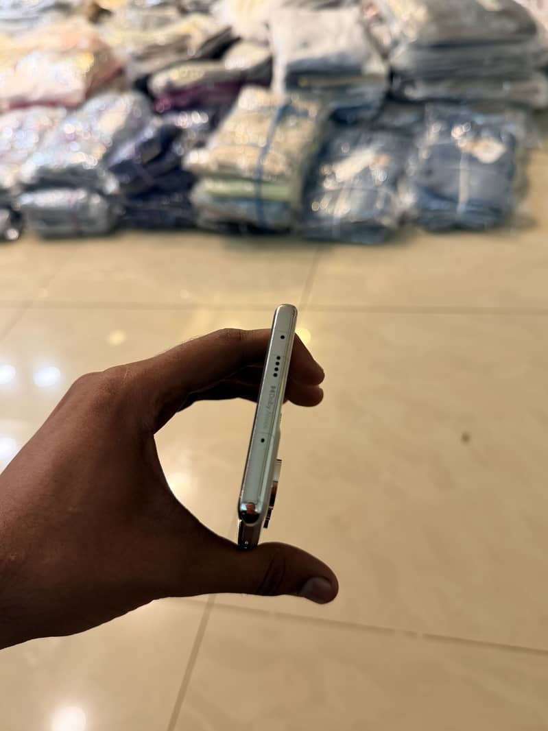 Tecno CAMON 40 Pro 5