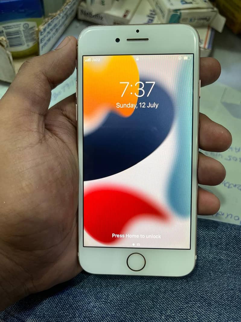 Apple iPhone 7 0