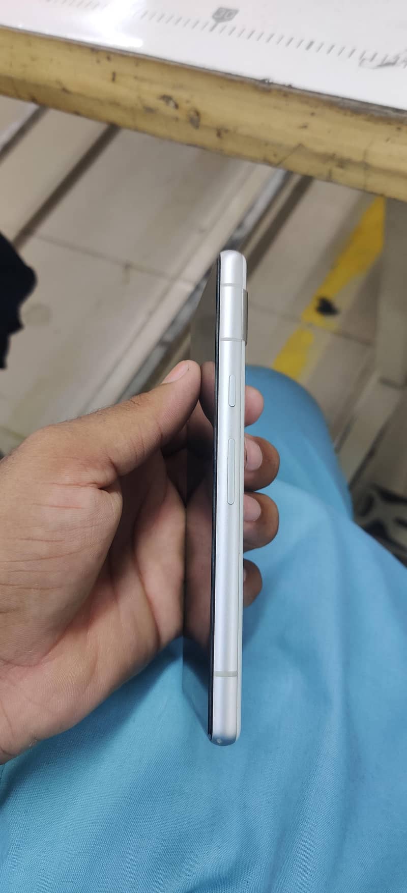 Google Pixel 7a 3