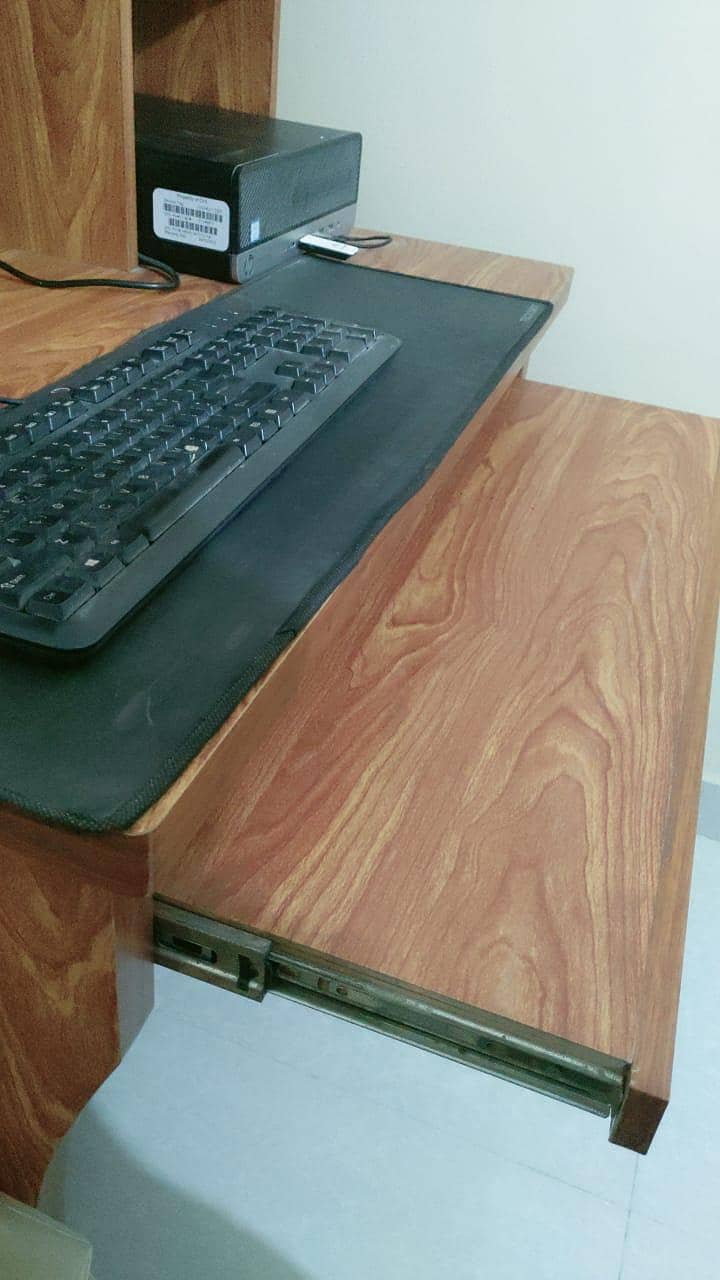 computer table 0