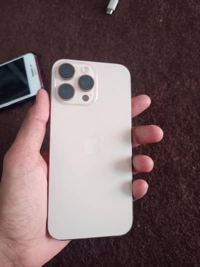 Apple iPhone 16 Pro Max