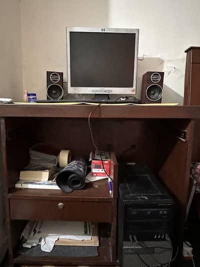 GAMING PC FOR SALE WITH TABLE & GRAPHIC CARD