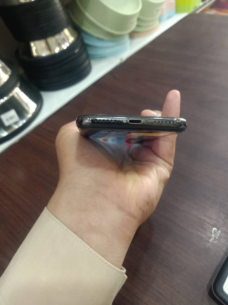 Apple iPhone X 1